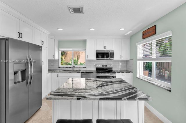 6040 NW 44th Lane, Coconut Creek, FL 33073