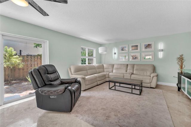6040 NW 44th Lane, Coconut Creek, FL 33073