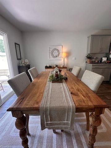 146 Preston Oaks Drive, King, NC 27021