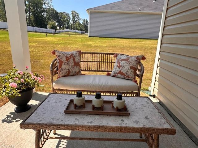 146 Preston Oaks Drive, King, NC 27021