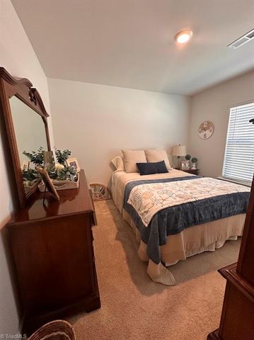 146 Preston Oaks Drive, King, NC 27021