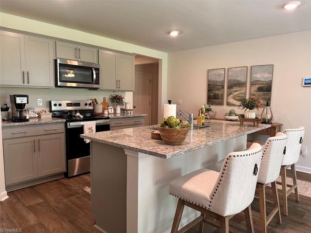 146 Preston Oaks Drive, King, NC 27021
