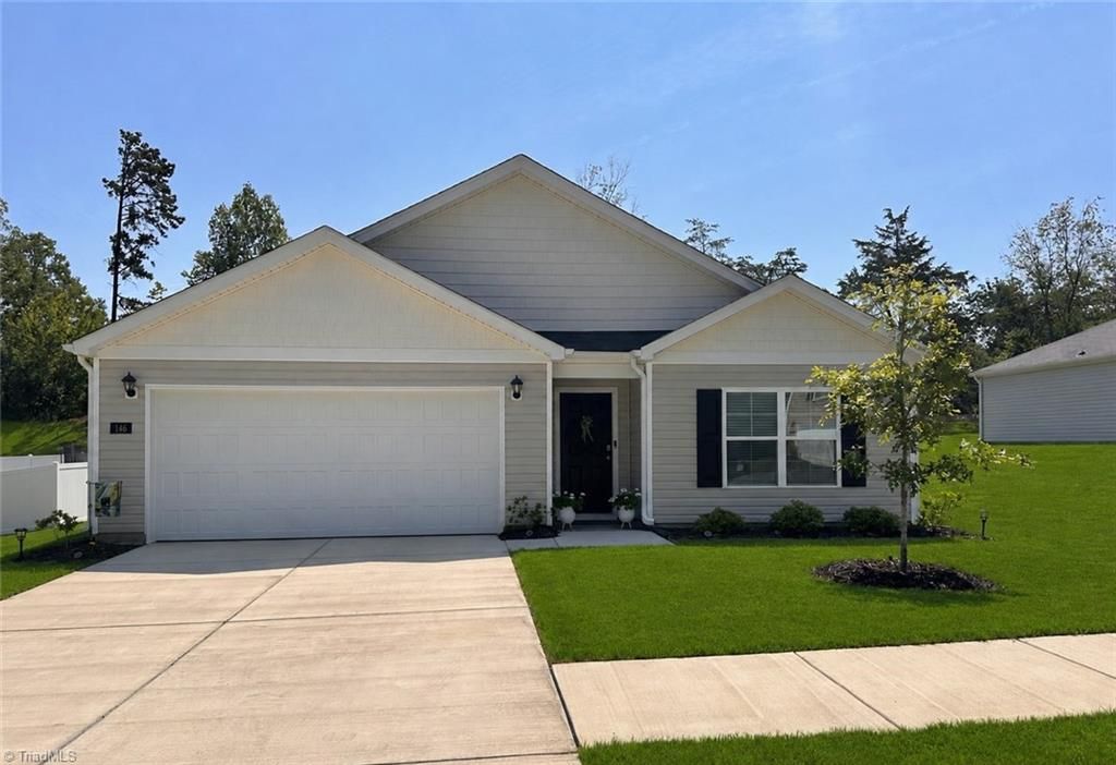 146 Preston Oaks Drive, King, NC 27021