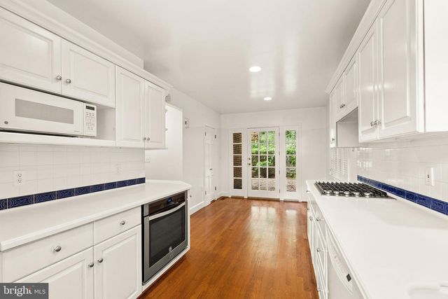 4530 DEXTER ST NW, Washington, DC 20007