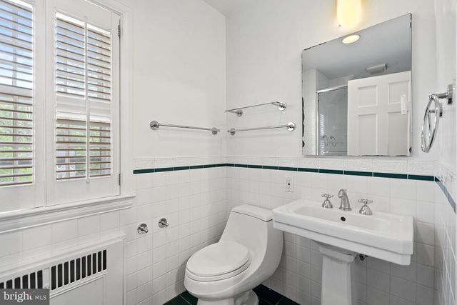 4530 DEXTER ST NW, Washington, DC 20007