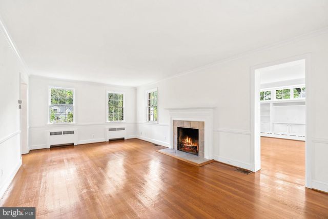 4530 DEXTER ST NW, Washington, DC 20007