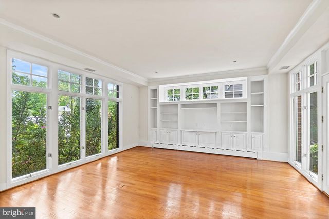 4530 DEXTER ST NW, Washington, DC 20007