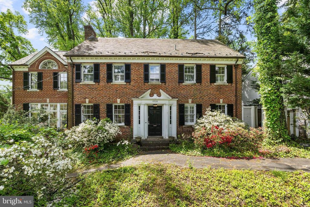 4530 DEXTER ST NW, Washington, DC 20007