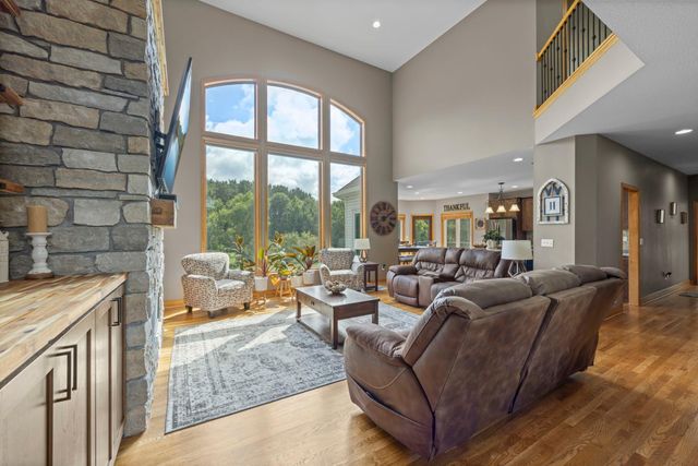 2122 141st Lane NE, Ham Lake, MN 55304