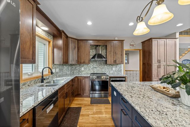 2122 141st Lane NE, Ham Lake, MN 55304