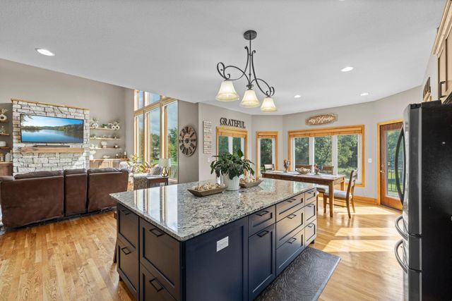 2122 141st Lane NE, Ham Lake, MN 55304