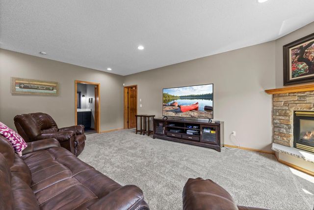 2122 141st Lane NE, Ham Lake, MN 55304