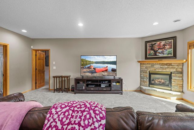 2122 141st Lane NE, Ham Lake, MN 55304