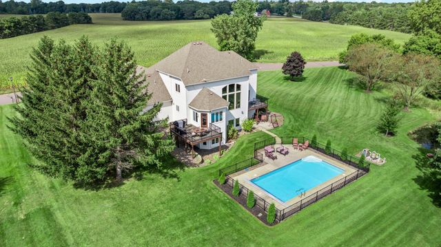 2122 141st Lane NE, Ham Lake, MN 55304
