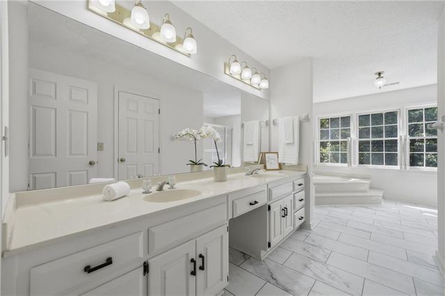 5055 Roxburgh Drive, Roswell, GA 30076