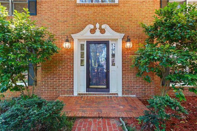 5055 Roxburgh Drive, Roswell, GA 30076