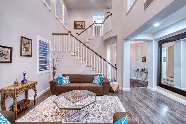 16 Lyra Way, Laguna Hills, CA 92679