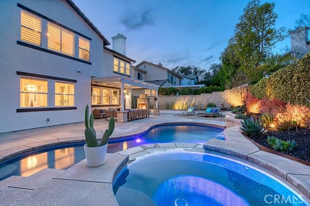 16 Lyra Way, Laguna Hills, CA 92679