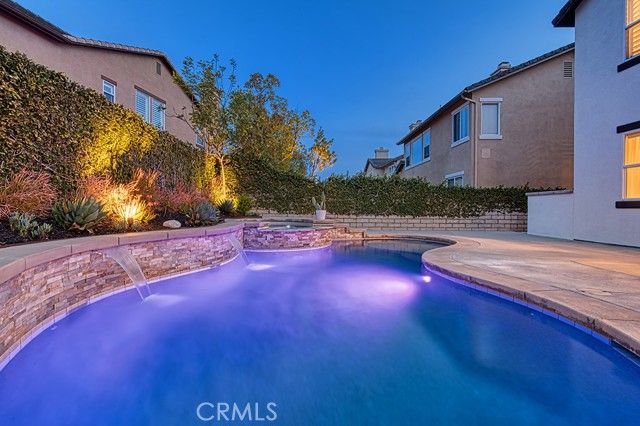 16 Lyra Way, Laguna Hills, CA 92679