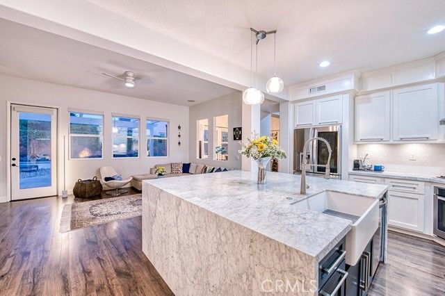 16 Lyra Way, Laguna Hills, CA 92679