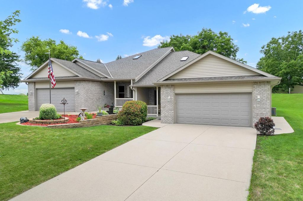 112 S Concord PLACE, Watertown, WI 53094