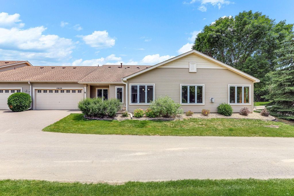 10630 57th Place N, Plymouth, MN 55442