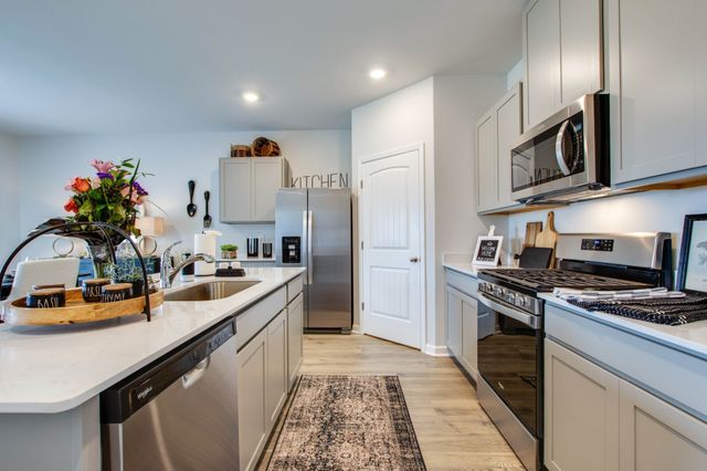 1005 Linn Cove Ct, Gallatin, TN 37066