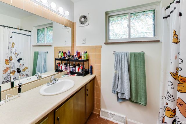 1209 N Tillotson Avenue, Muncie, IN 47304