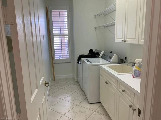 2727 13th ST N, Naples, FL 34103