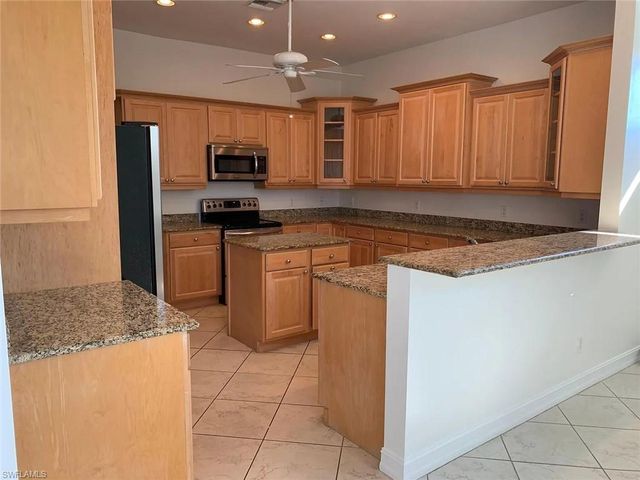 2727 13th ST N, Naples, FL 34103