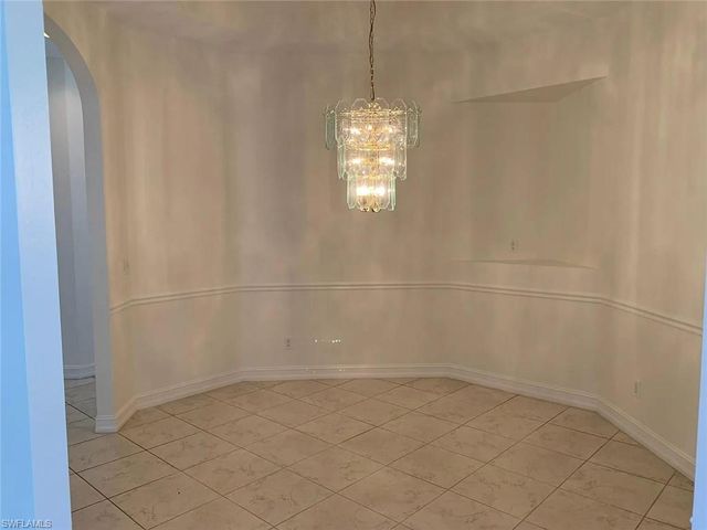 2727 13th ST N, Naples, FL 34103