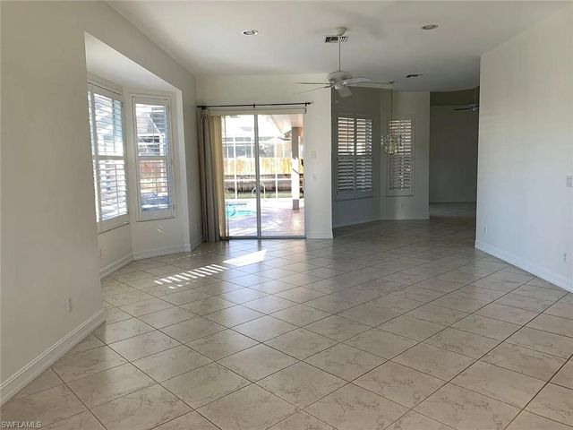 2727 13th ST N, Naples, FL 34103