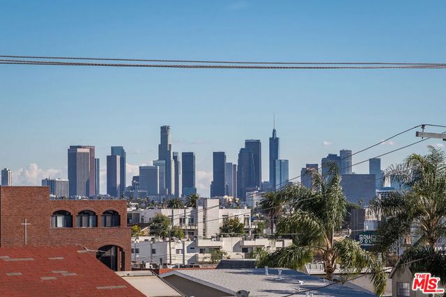 495 N St Andrews Place, Los Angeles, CA 90004