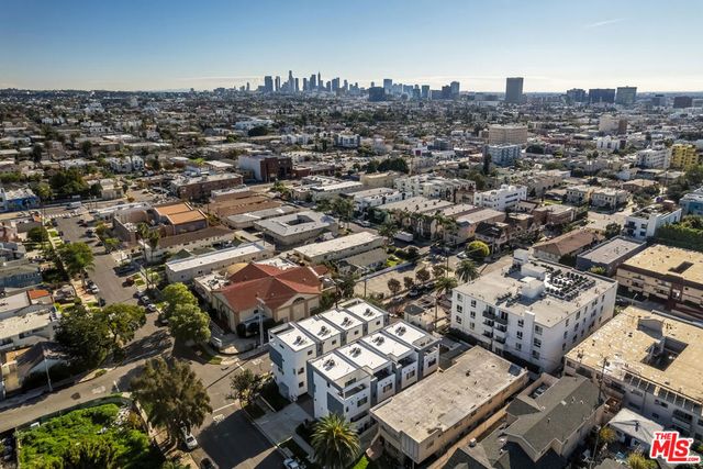 495 N St Andrews Place, Los Angeles, CA 90004