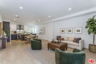 495 N St Andrews Place, Los Angeles, CA 90004