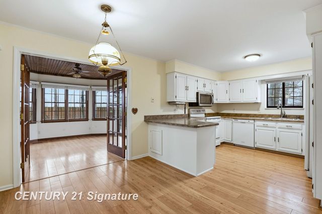 3653 W Christy Way Street, Saginaw Twp, MI 48603