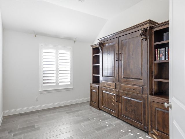 13817 Green Hook Road, Fort Worth, TX 76008