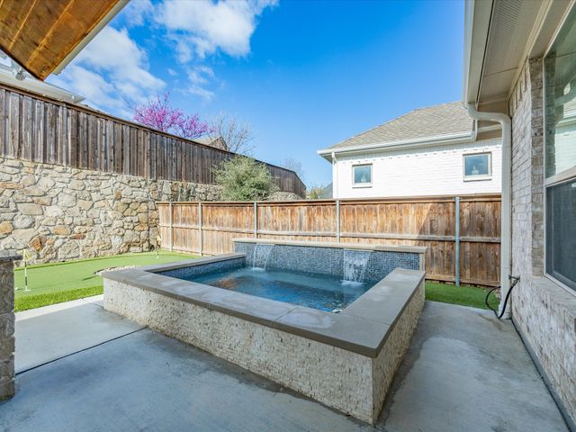 13817 Green Hook Road, Fort Worth, TX 76008