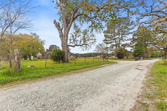 165 Davidson Road, Huntsville, TX 77320