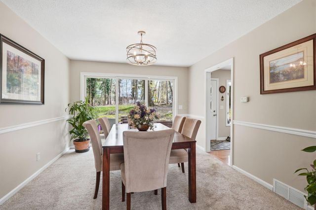 328 Pinetree Drive NE, Granville, OH 43023