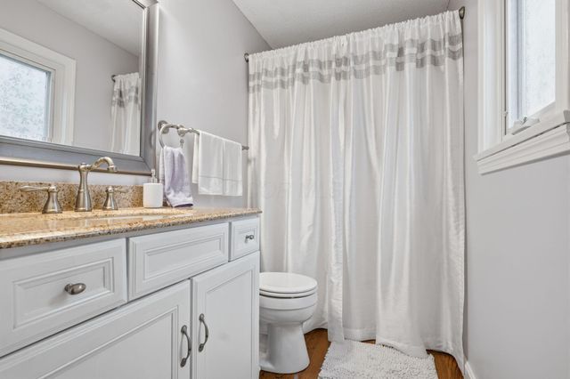 328 Pinetree Drive NE, Granville, OH 43023