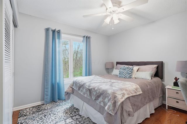 328 Pinetree Drive NE, Granville, OH 43023