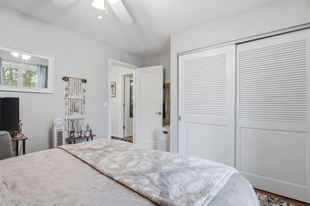 328 Pinetree Drive NE, Granville, OH 43023