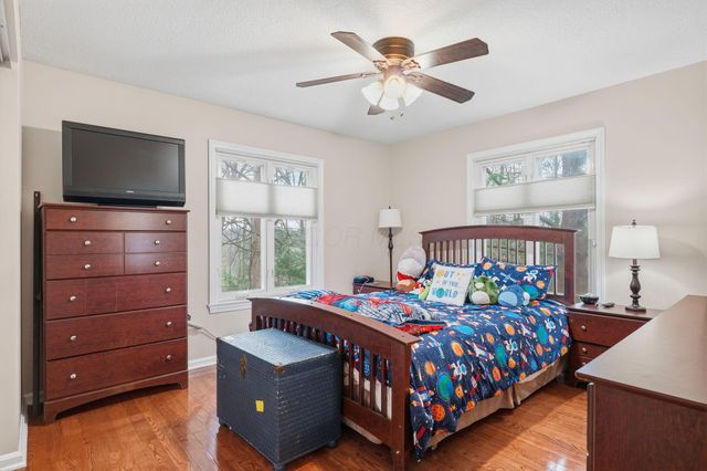 328 Pinetree Drive NE, Granville, OH 43023