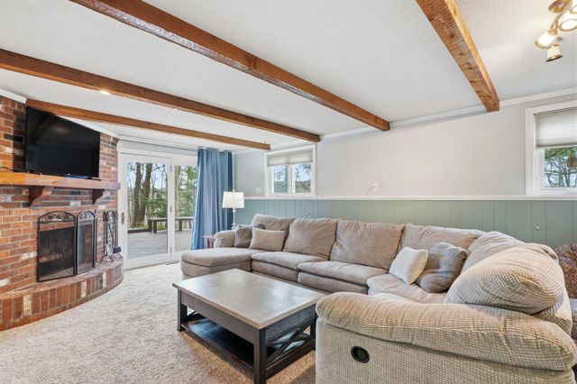 328 Pinetree Drive NE, Granville, OH 43023