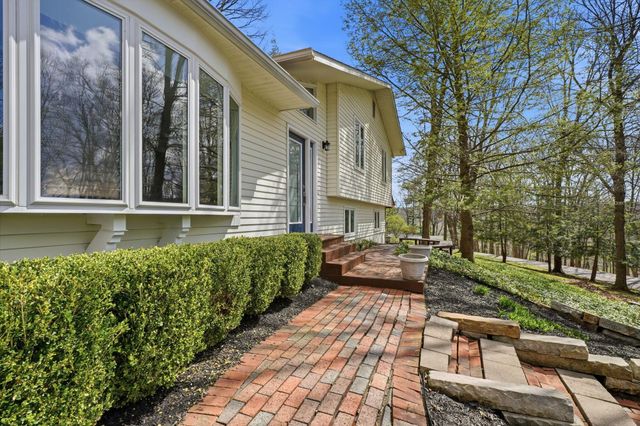 328 Pinetree Drive NE, Granville, OH 43023