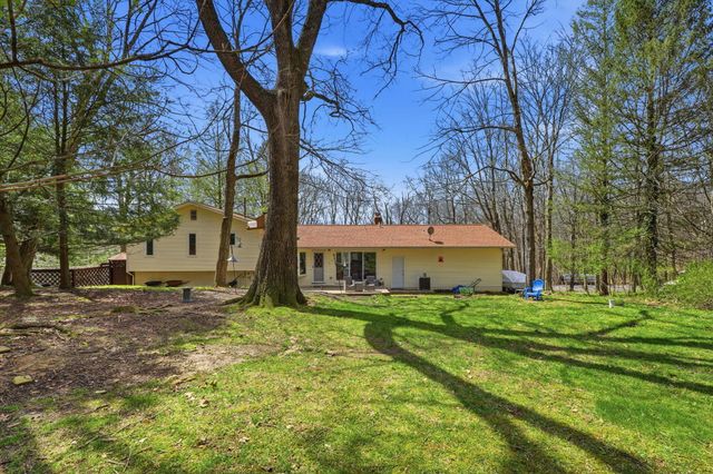328 Pinetree Drive NE, Granville, OH 43023