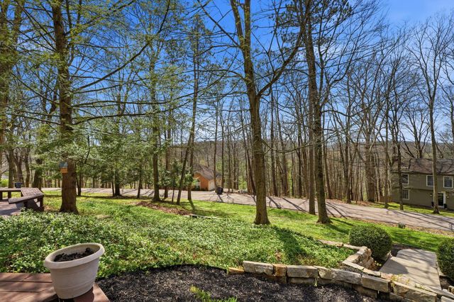 328 Pinetree Drive NE, Granville, OH 43023