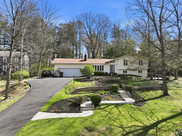 328 Pinetree Drive NE, Granville, OH 43023