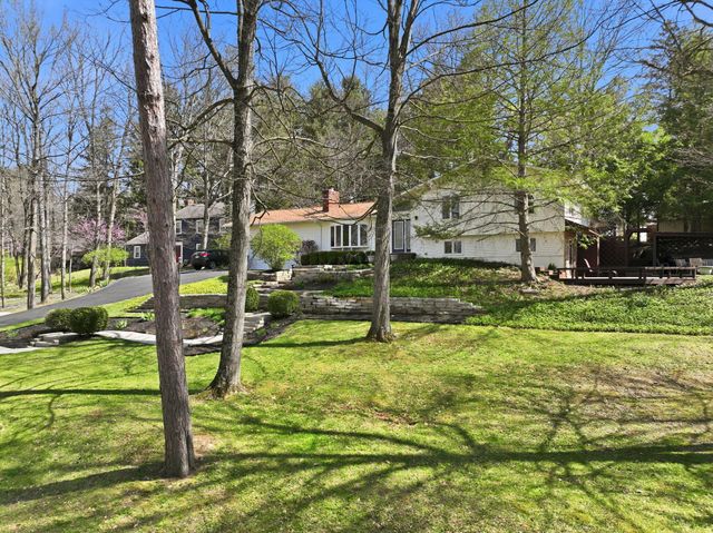 328 Pinetree Drive NE, Granville, OH 43023